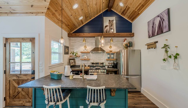 Charming Unique Stay surrounded by nature and horses!