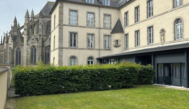 Charming, unusual studio in the historic heart of Dinan 2/personnes