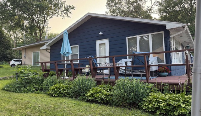 Charming updated house with lake view in Clear Lake.