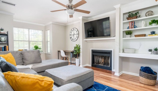 Charming Upstairs Apt in Irmo | 3 BR | Sleeps 6