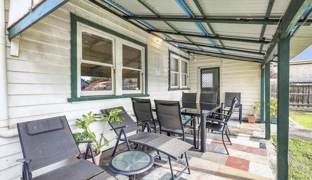 Charming Urban Retreat in Coburg