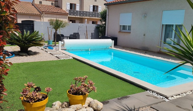 Charming VILLA with private pool, between sea and mountains