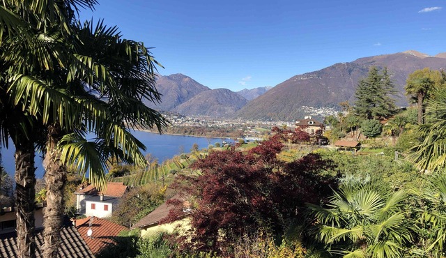 Charming vacation home with garden and lake view in beautiful Ticino!