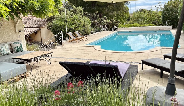 Charming villa with magnificent pool