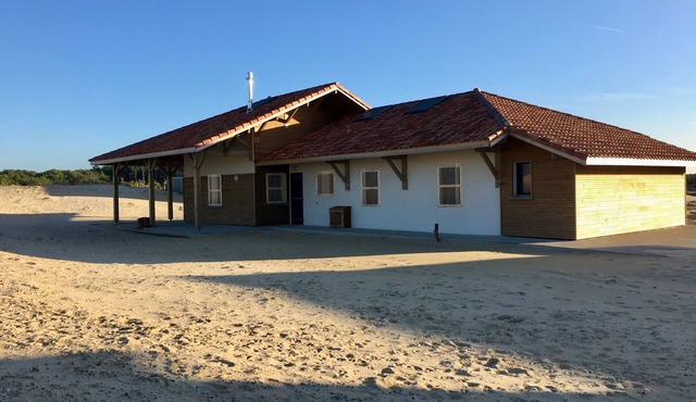 CHARMING VILLA "LES CHARDONS BLEUS" - EXCEPTIONAL LOCATION ON DUNE.