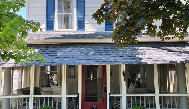 Charming Victorian Lake House Steps From Lake, Sleeps 16, Perfect for Gatherings