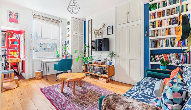 Charming Victorian Flat | Walk to Kia Oval & Tube - Pass the Keys