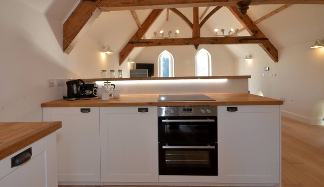 CHARMING VICTORIAN CHAPEL IN POCKLINGTON. EAST YORKS QUIET LOCATION WiFi PARKING