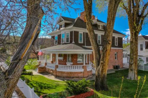 Charming Victorian near downtown & Royal Gorge