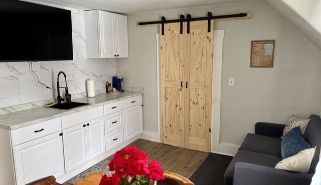 Charming Victorian Retreat in Quiet NH Town