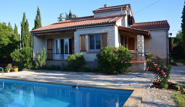 Charming villa for 8 people near Gorges du Verdon and Lac de Ste Croix
