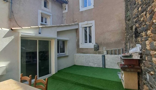 Charming village house 20min from Agde