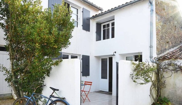 Charming Village Center Home with Fireplace and Modern Kitchen