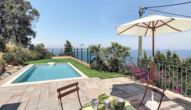 Charming villa with stunning sea view