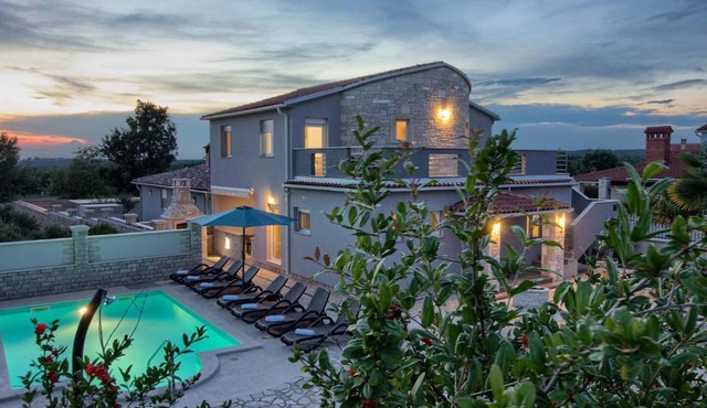 Charming villa Golubovo with pool near the beach
