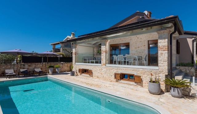 Charming Villa Hardy with pool and infrared cabin