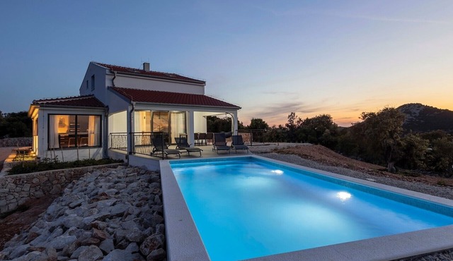 Charming Villa Horizont with swimming pool