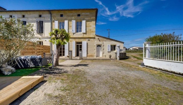Charming villa in st emilion
