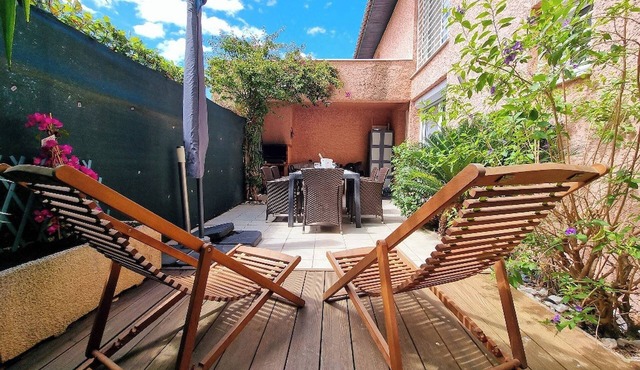 Charming villa in residence with swimming pool in St Cyprien!