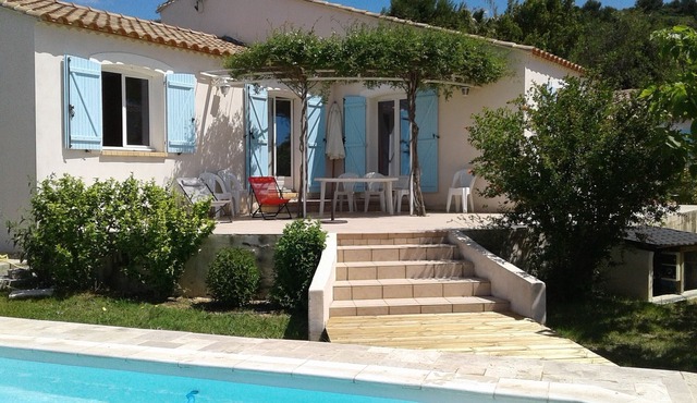 Charming villa in Occitania, between sea and mountains.