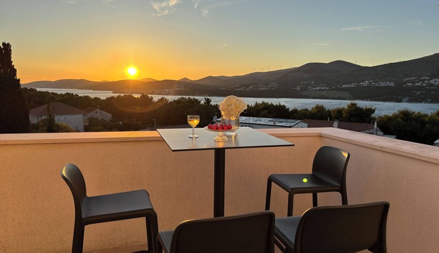 Charming villa LeANN with stunning garden