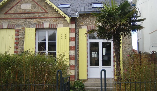 Charming villa located 492 feet away from the beach
