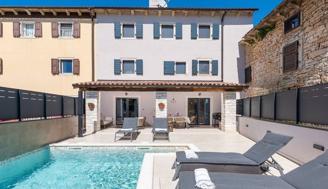 Charming Villa Milly with swimming pool