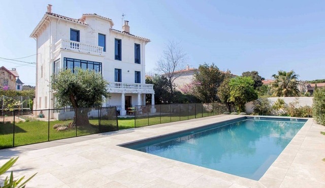 Charming villa renovated at Pointe Rouge - large pool - Rare