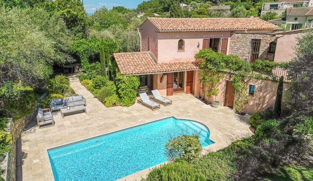 Charming villa walking distance to Valbonne village