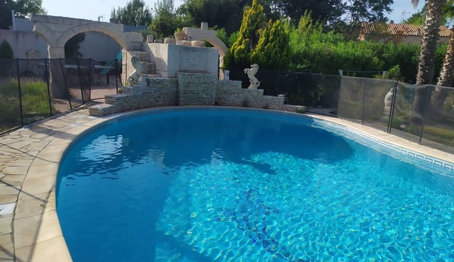 CHARMING VILLA WITH POOL 12mx6, PETANQUE, Great BBQ, 15mn Beaches