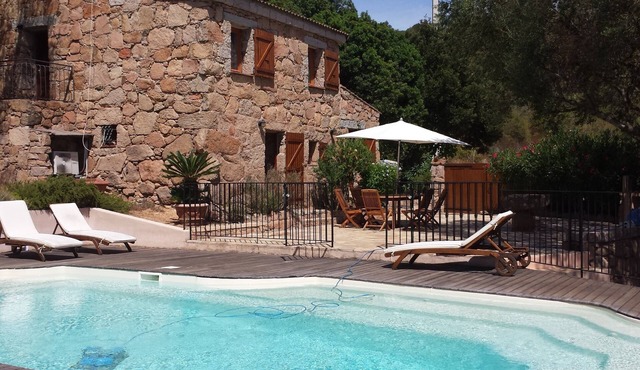 Charming villa with private swimming pool, jacuzzi, in Corsica, Palombaggia