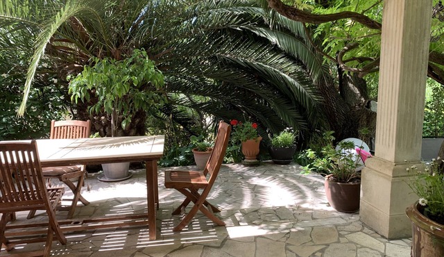 Charming villa with south-facing pool