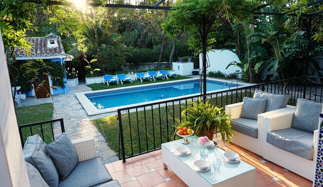 Charming villa with own pool in quiet cul-de-sac close to Puerto Banus #