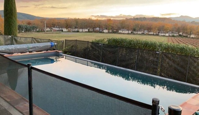 Charming Villa with Private Pool, Sleeps 8, Pet Friendly, in Lagorce