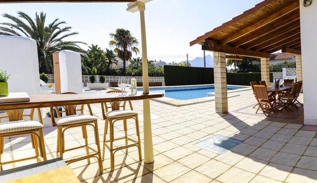 Charming villa with private pool 3 minutes from the beaches