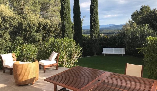 Charming Villa with Spa and Panorama