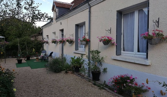 Charming Village House with Private Spa, Bikes, Near Zoo and Chateau