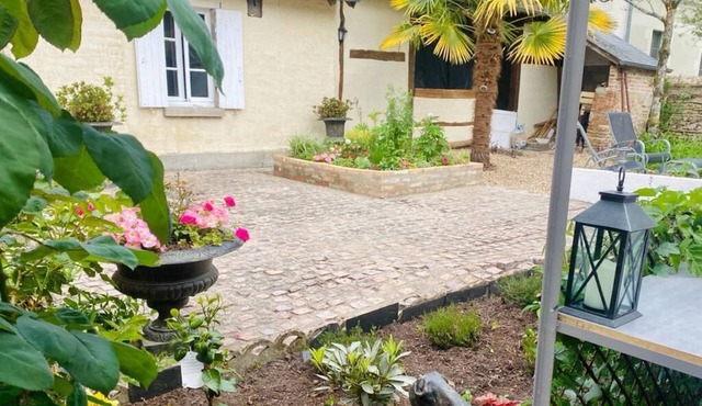 Charming village house with swimming pool in the heart of Sologne