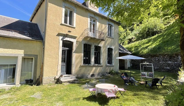 Charming village school for 10 people