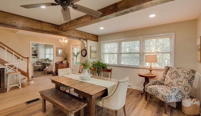 Charming Villisca Getaway w/Screened Porch!