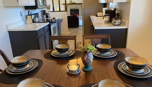 Charming, vintage 3-bedroom house in Arvada with AC