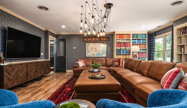 Charming Vintage Home w/Hot Tub & Fire Pit