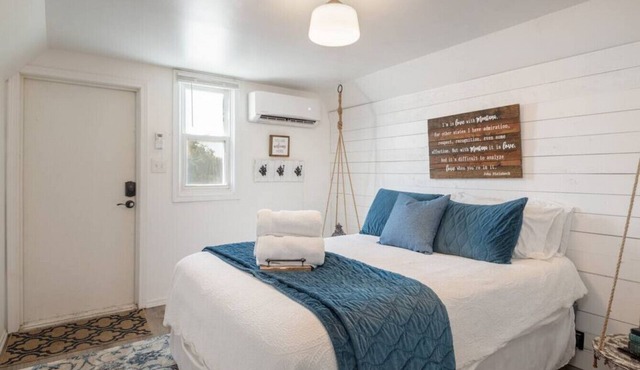 Charming Vintage Studio on the Bitterroot Bike Trail