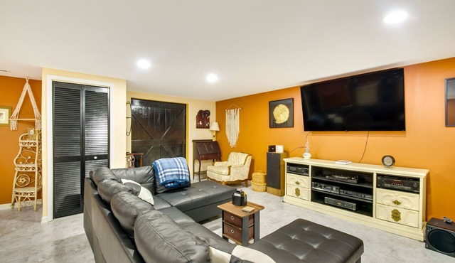 Charming Virginia Getaway Near Hiking & Golfing!