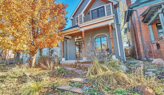 Charming Walkable Victorian 3-bedroom home in Denver