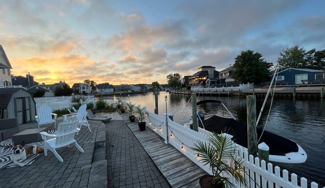 CHARMING WATERFRONT HOME IN PRIVATE BEACH COMMUNITY