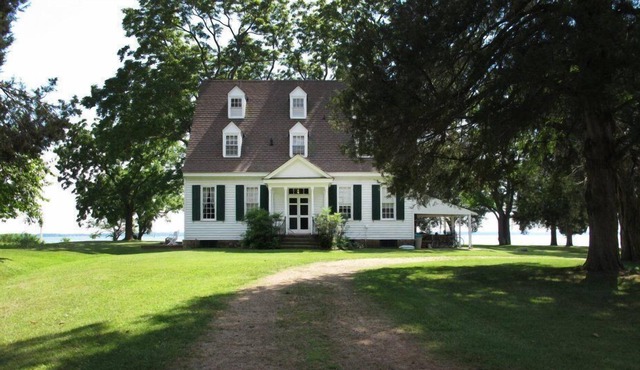 Charming Waterfront Family Getaway On The Rappahannock