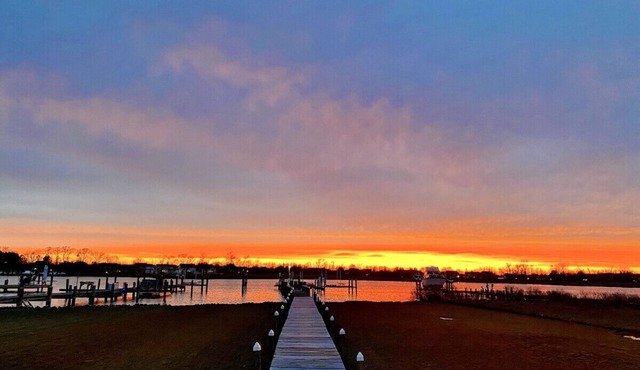 Charming Waterfront home, Kent Island, Maryland!