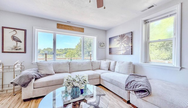 Charming Waterfront Retreat with Private Dock