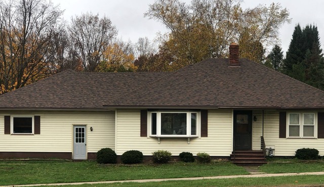 Charming, well-loved 3-bedroom home with WiFi in Crystal Falls